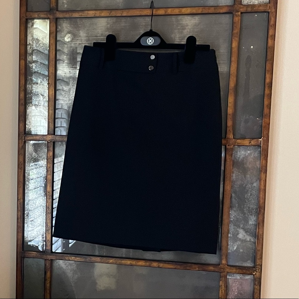 CARLISLE ‘Infinity’ SKIRT     LIKE NEW!